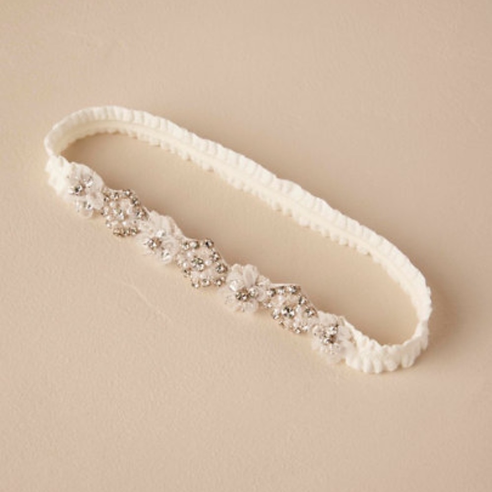 BHLDN Nestia brand new SOLDOUT Bridal Crystal garter in original package